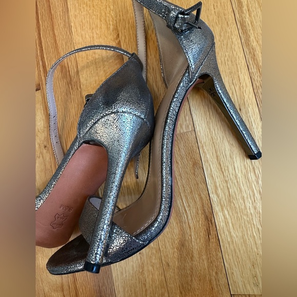 Tory Burch Keri Crackled Metallic Sandal Pewter Stiletto Heels size 8.5 - Picture 7 of 10